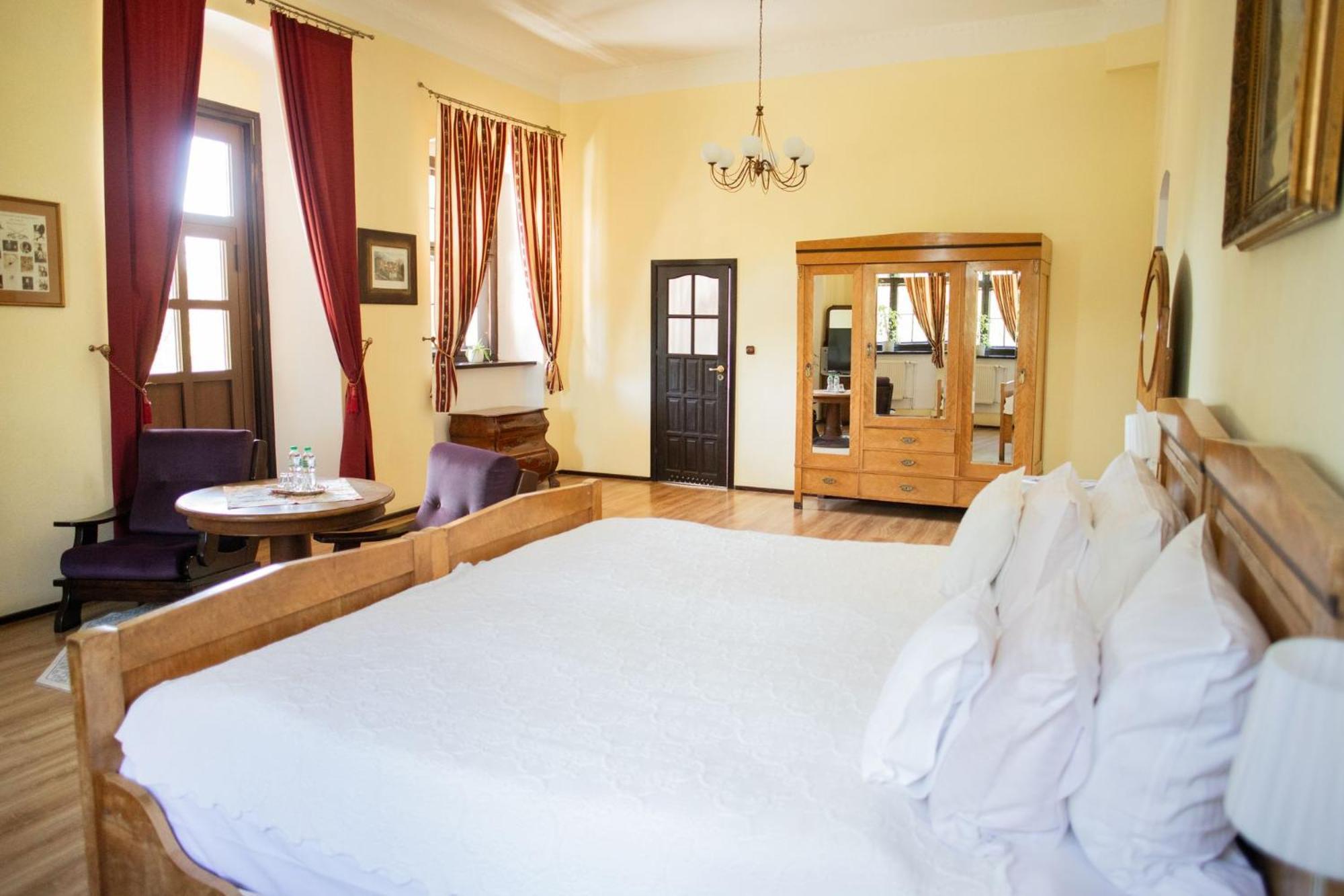 Palac Krobielowice Kąty Wrocławskie Buitenkant foto