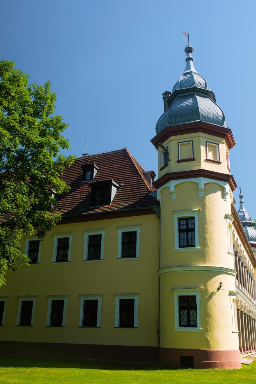 Palac Krobielowice Kąty Wrocławskie Buitenkant foto